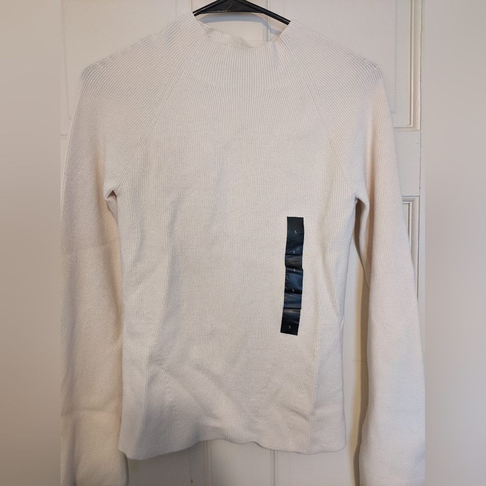NWT Banana Republic cream sweater with cutout back